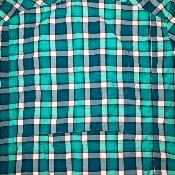 Under Armour Fish Hunter Plaid Vented Shirt in Teal Green/White Men’s M - Picture 10 of 11